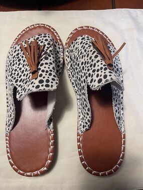 Dalmatian-Print Tassel Slip-On Mules in Cream and Brown